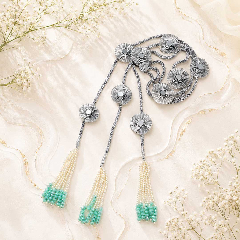 Noori Pearl Latkan Parandi – Traditional Punjabi Bridal & Festive Hair Accessory for Women_4