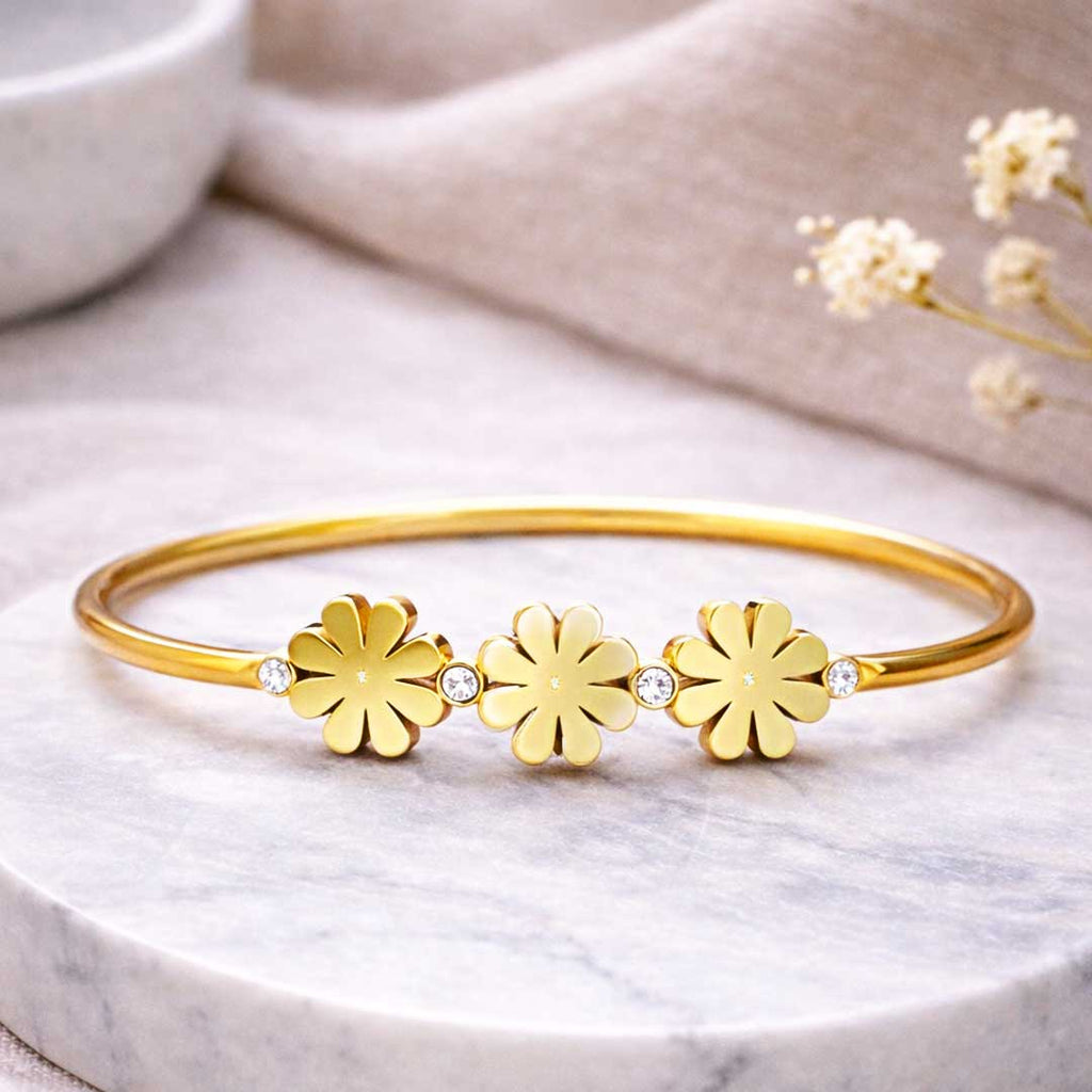 Suwasna Floral Charm Anti-Tarnish Bracelet | Elegant Gold Finish